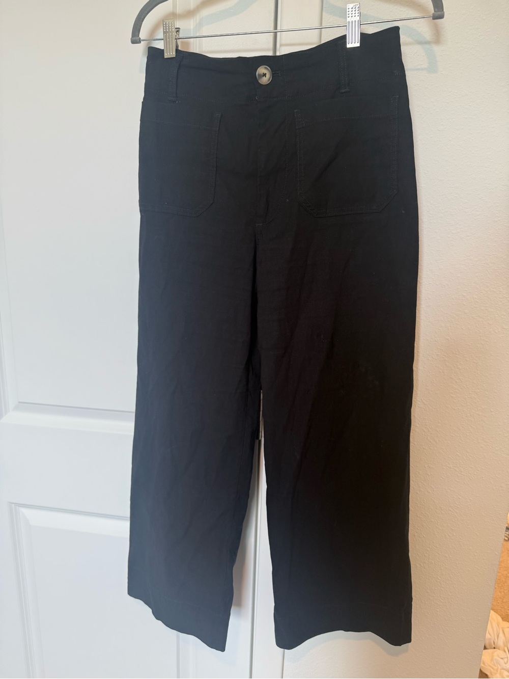 Maeve Black Wide-Leg Capris with Front Patch Pockets